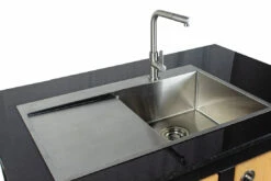 Der Merklinger Outdoor Modul "Toni" (2 Türen + Spülbecken – Armatur) -Cafiro Geschäft 30a23ea3a228f6a9c942e35c26e8427d