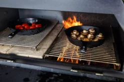 Der Merklinger Abstandsrost 7 Der Merklinger Abstandsrost -Cafiro Geschäft merklinger holzbackofen grill pizzaofen brotbackofen zubehoer motiv gusspfanne4 jpg