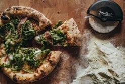 MOESTA-BBQ PizzaSchneider – PizzaCut 8 MOESTA-BBQ PizzaSchneider – PizzaCut -Cafiro Geschäft pizzacut anwendung 1200x800x72dpi 194umqk2wkdqt8ax