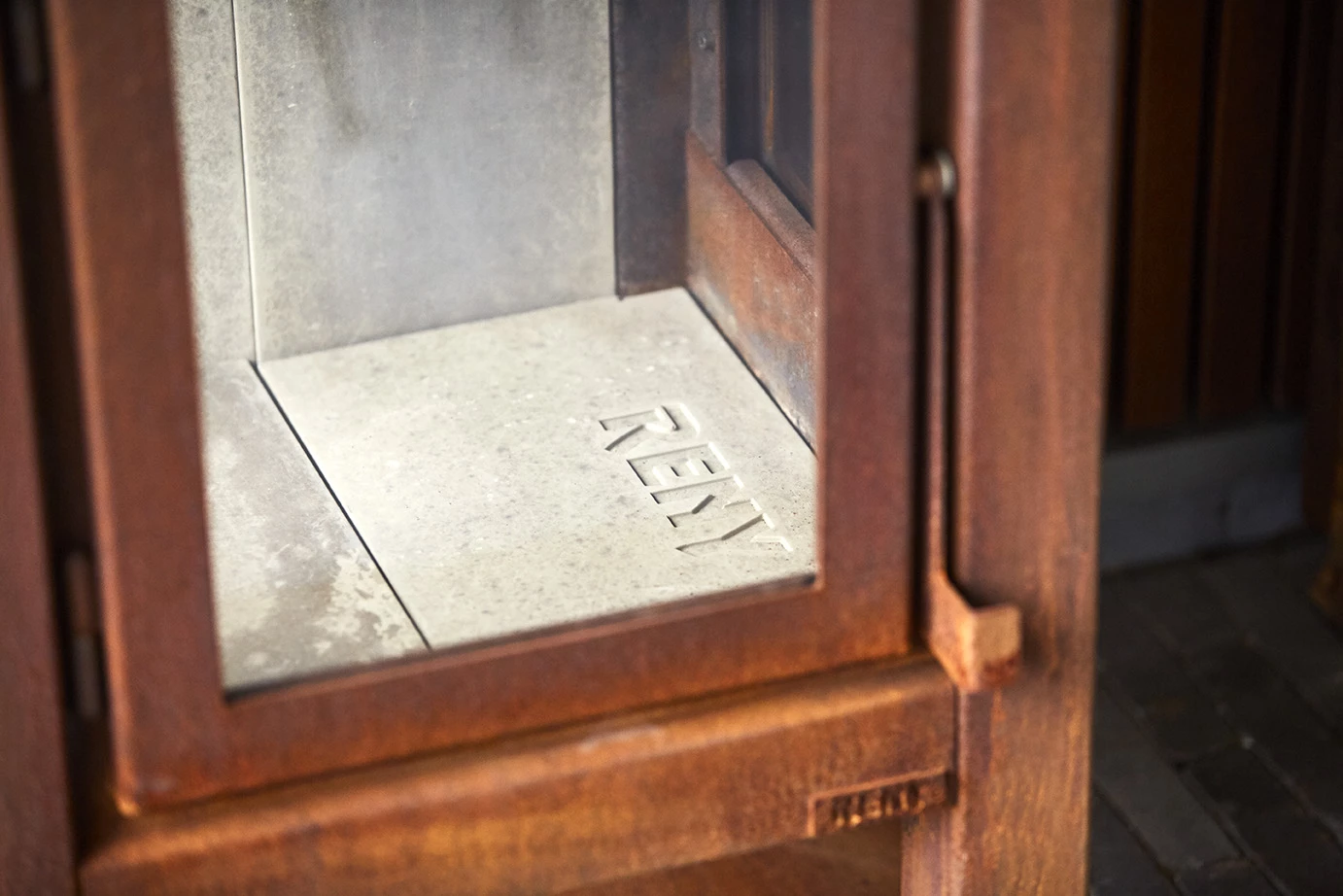 Betonraumplatte Rückwand RB73 QUARUBA 1 Betonraumplatte Rückwand RB73 QUARUBA